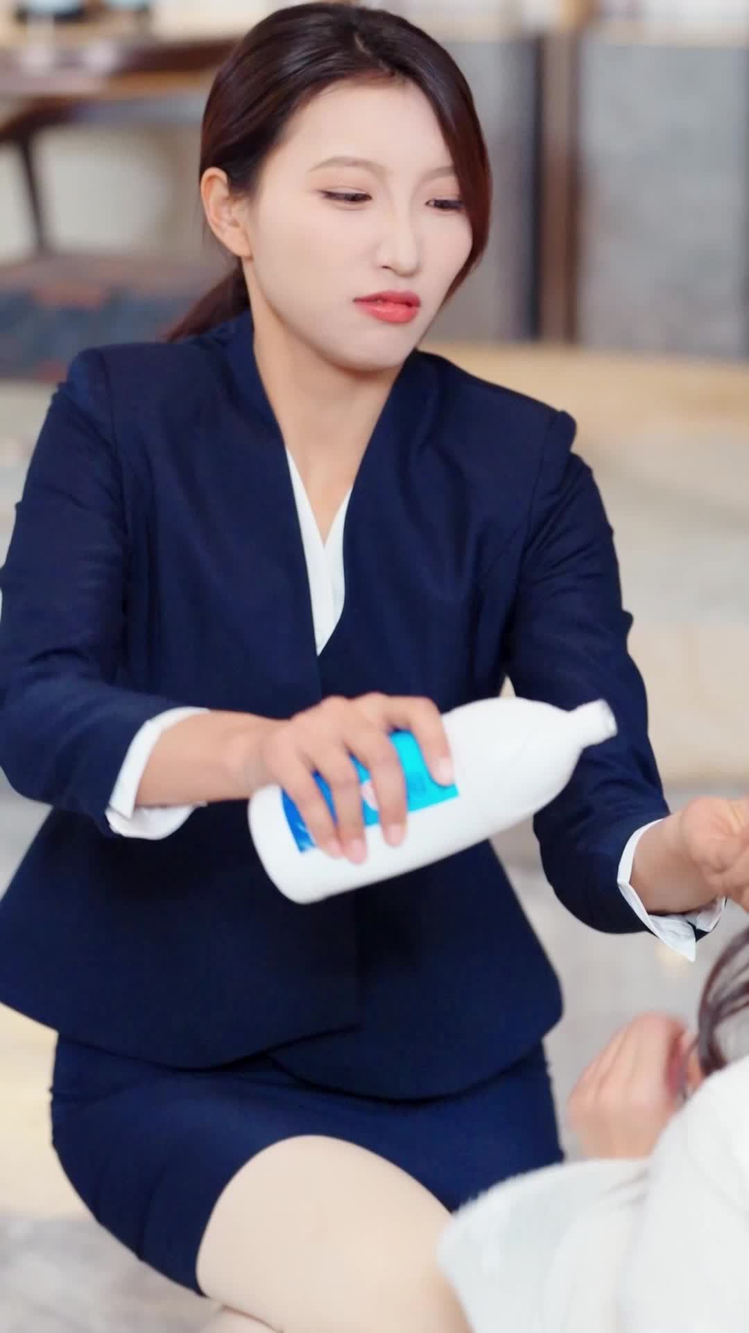 Episode 6 - The Painter Heiress